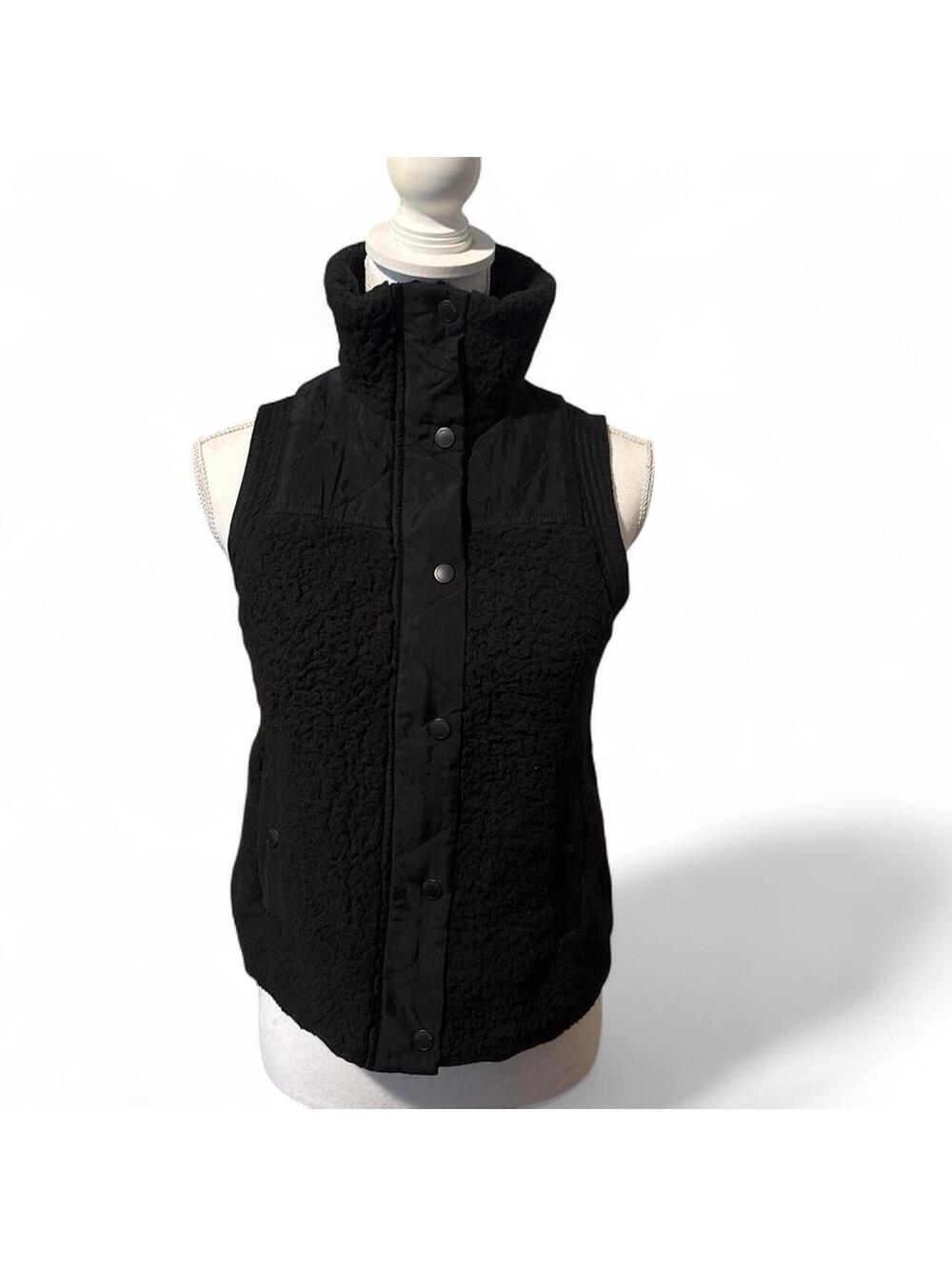 BLANKNYC Black Sherpa Teddy Fleece Quilted Vest Women's Medium Snap Front NWT